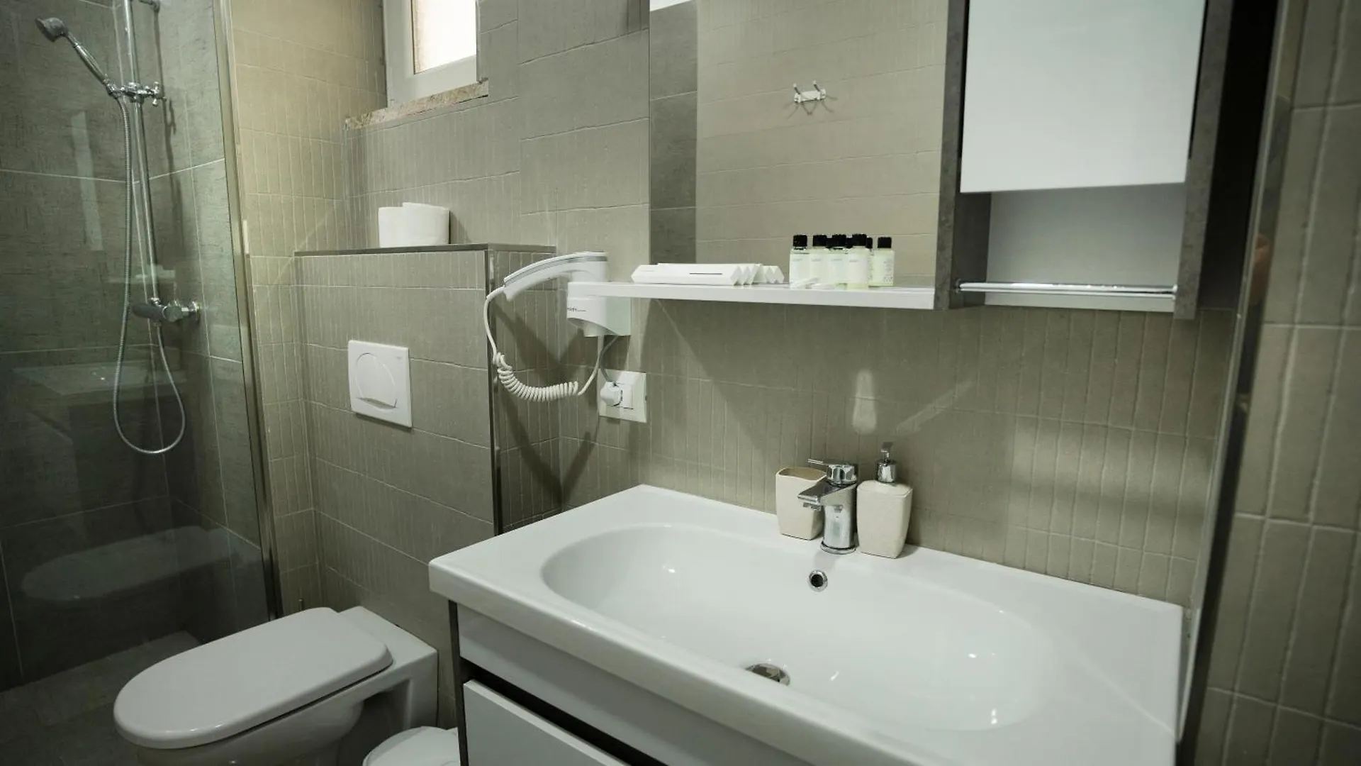 Gent'S Inn دراس 0*,  ألبانيا