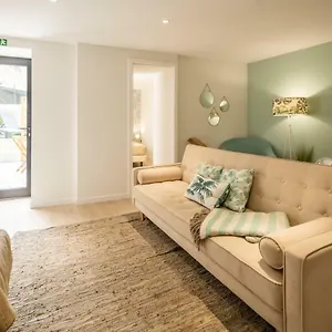 apartamentos-bayleaf-casadavo.madeira-islandshotels.com/